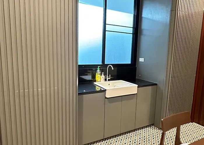 House40 Mrt Ratchadaphisek Bangkok